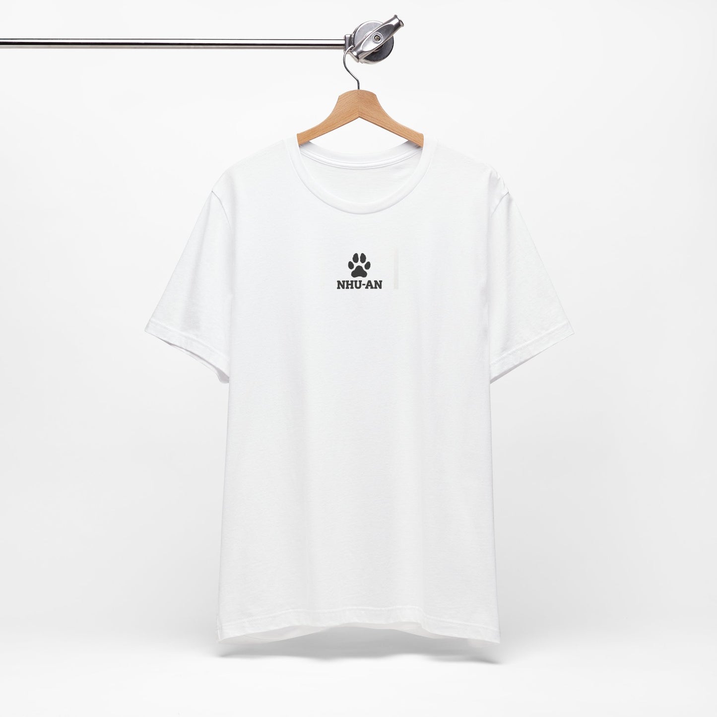 Paw Print "NHU-AN" Minimalist White Tee - Pet Lover Graphic T-Shirt